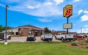 Super 8 By Wyndham Watertown Wi